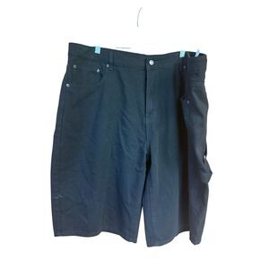 LBD Men’s Cargo Black Denim Shorts Sz 42/44 NWT